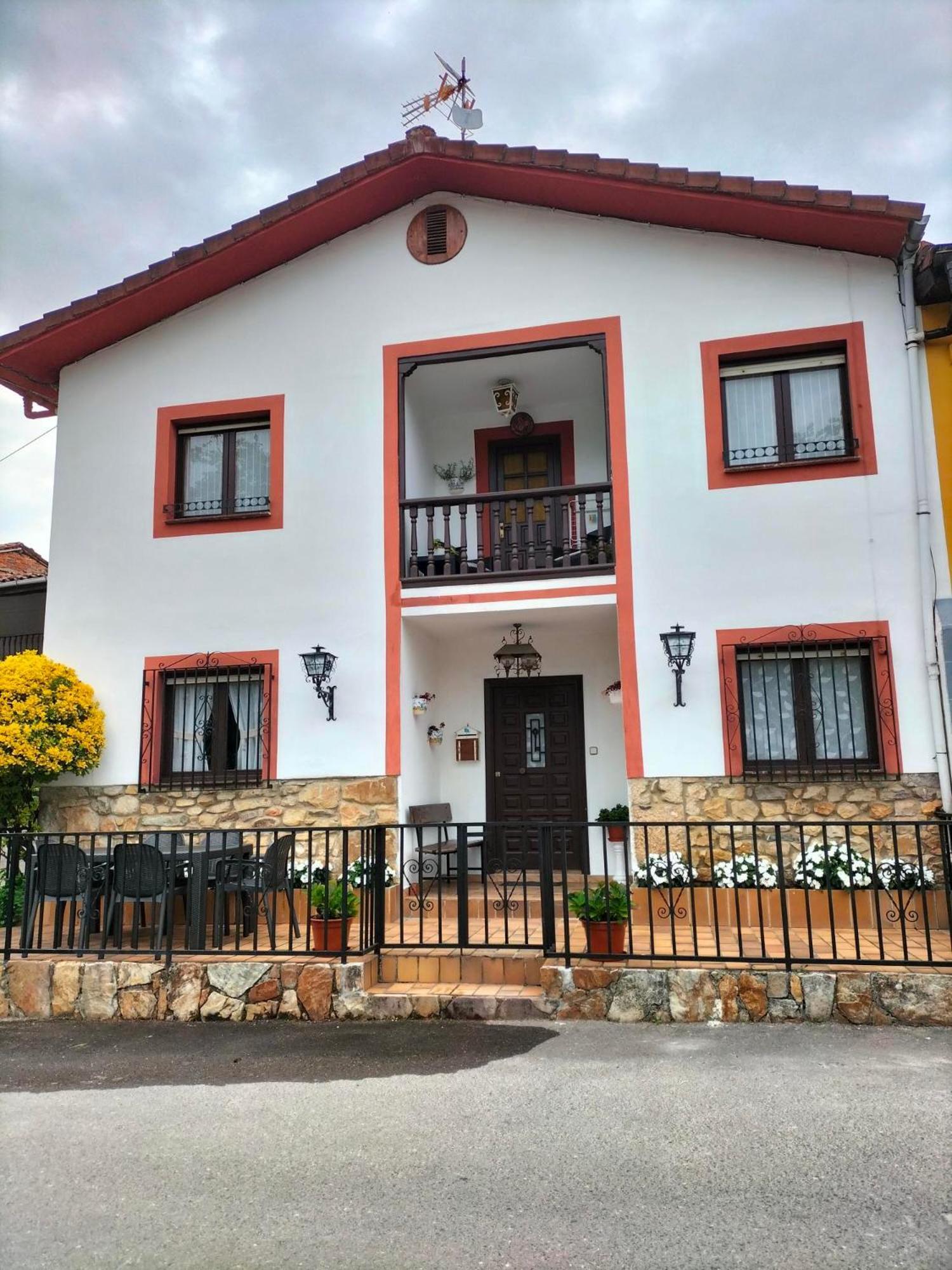 Villa Suenos De Luz Mestas De Con Esterno foto